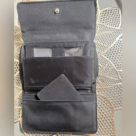 Women’s clutch wallet - Picture 5 of 9